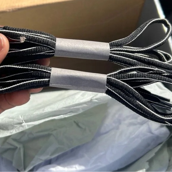 I put them on 3 times , just got them in August I just don’t want that nomore - Picture 6 of 7